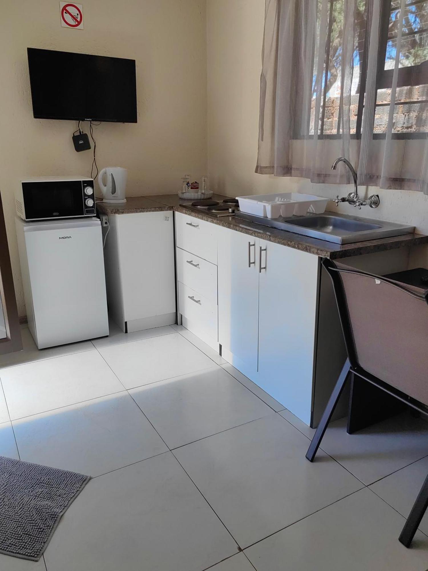 Back Of The Moon Guesthouse Kuruman Dış mekan fotoğraf
